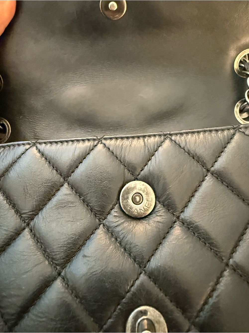 CHANEL 2014 Paris Dallas Small Quilted Calfskin Flap crossbody bag - Picture 6 of 16